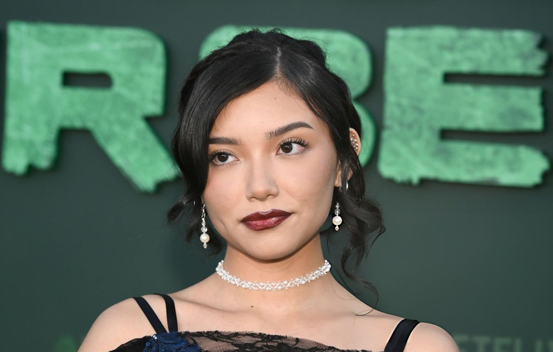 Kiawentiio Steals the Spotlight at LA Premiere! Major Style Moment Captured!