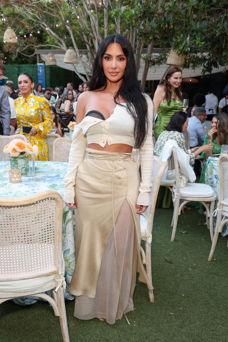 Kim Kardashian Captures the Spotlight at Hollywood's Elite Soiree