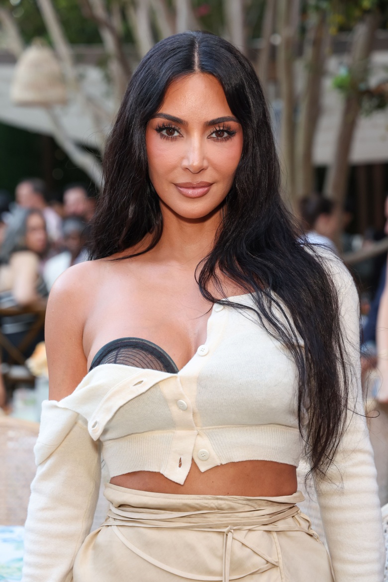 Kim Kardashian Captures the Spotlight at Hollywood's Elite Soiree