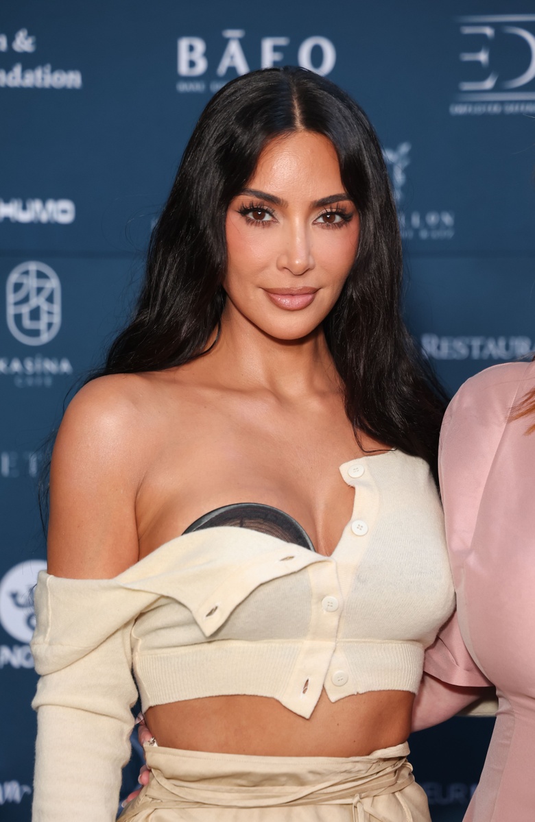 Kim Kardashian Captures the Spotlight at Hollywood's Elite Soiree
