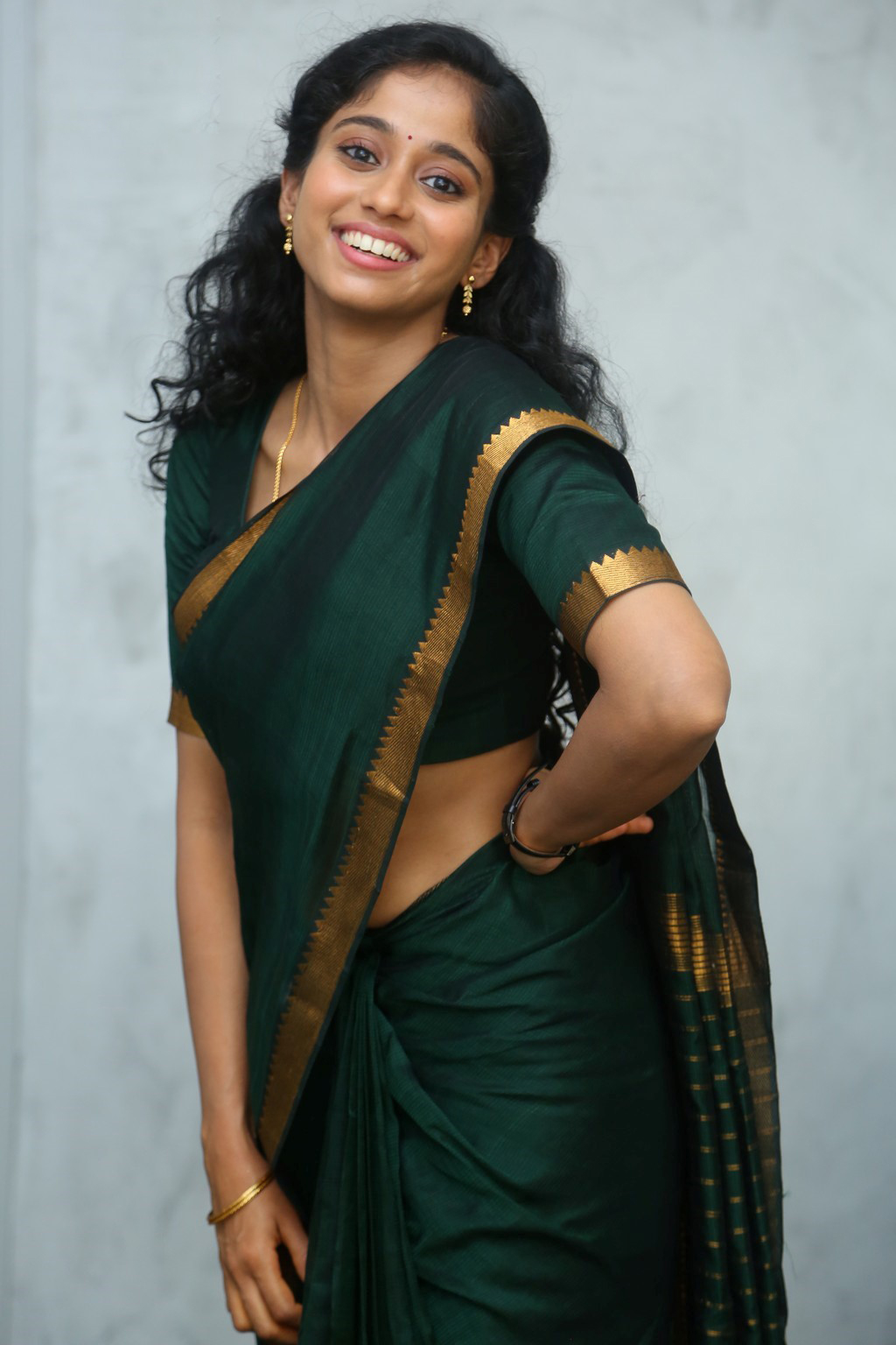 Krisha Kurup Stunning Movie Actress Photos Gallery