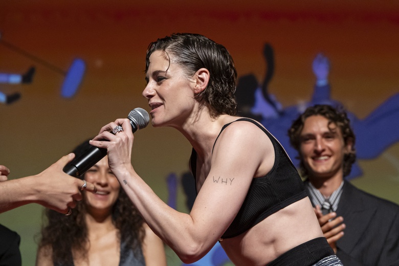 Kristen Stewart’s effortless style shines at the Biarritz Film Festival!