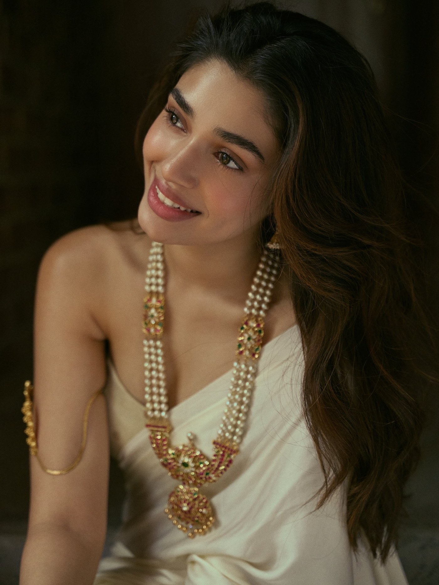 Krithi Shetty Masters the Art of Ethnic Chic in Cream and Gold