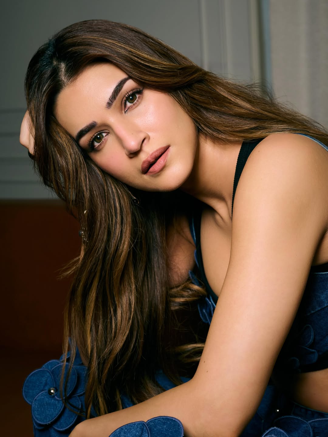 Kriti Sanon’s Chic Style Journey: From Denim Dreams to Coral Glamour