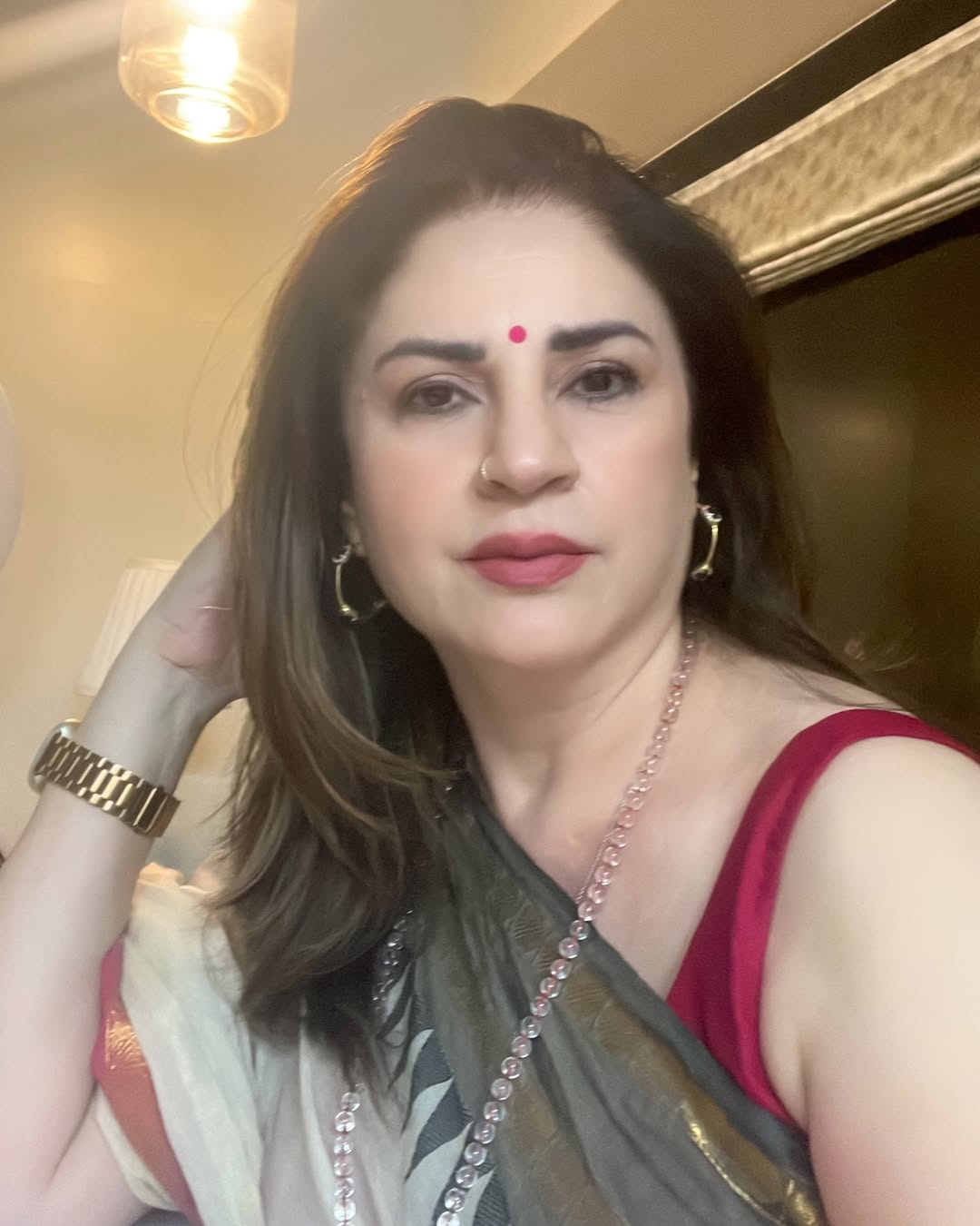 Kunickaa Sadanand Stuns in Effortlessly Chic Festive Glamour