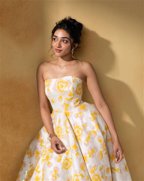 Preity Mukhundhan’s Stunning Glamour Photoshoot Steal the Spotlight!