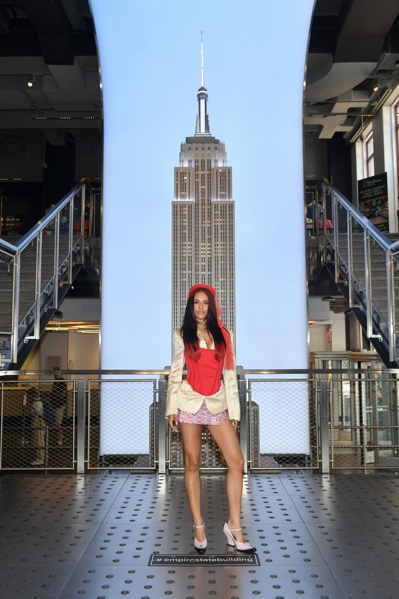 Kylie Cantrall spotted exploring New York City streets in a casual yet chic ensemble.
