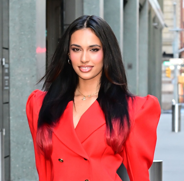 Kylie Cantrall's Radiant Glow: A Star Spotlight Moment