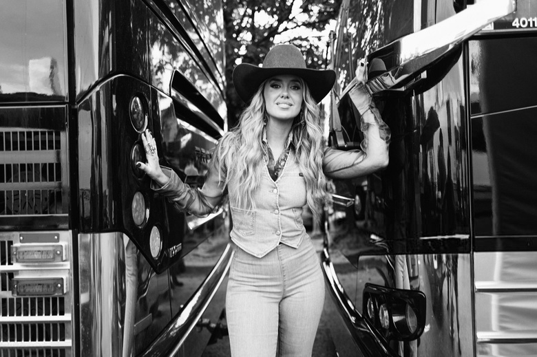 Lainey Wilson Steals the Show at Major Industry Events!
