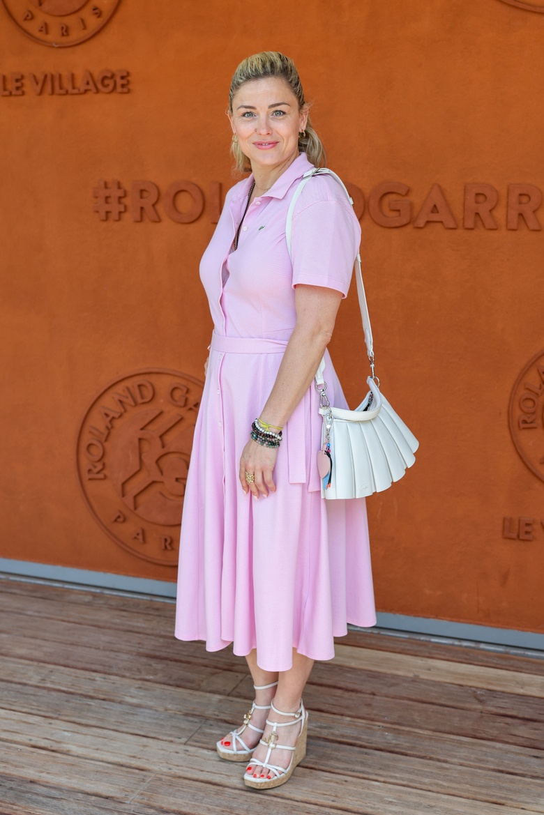 Laure Boulleau's Stunning Look Captures Fans