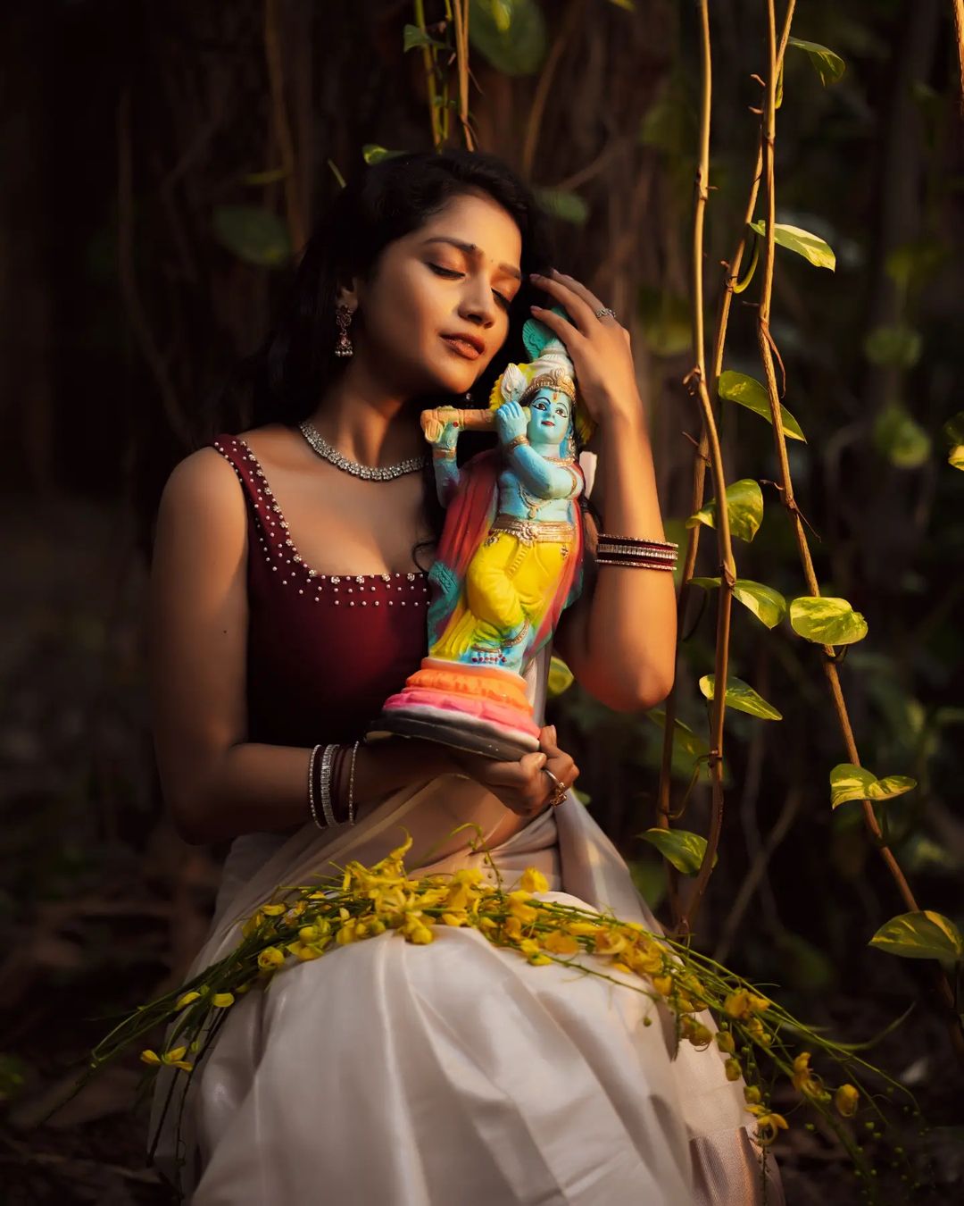Lavanya Manickam Latest Photos and Stunning Looks