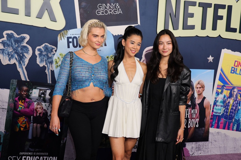 Leah Lewis is seen attending a major industry event, radiating elegance and Hollywood sparkle. - Photos & Updates