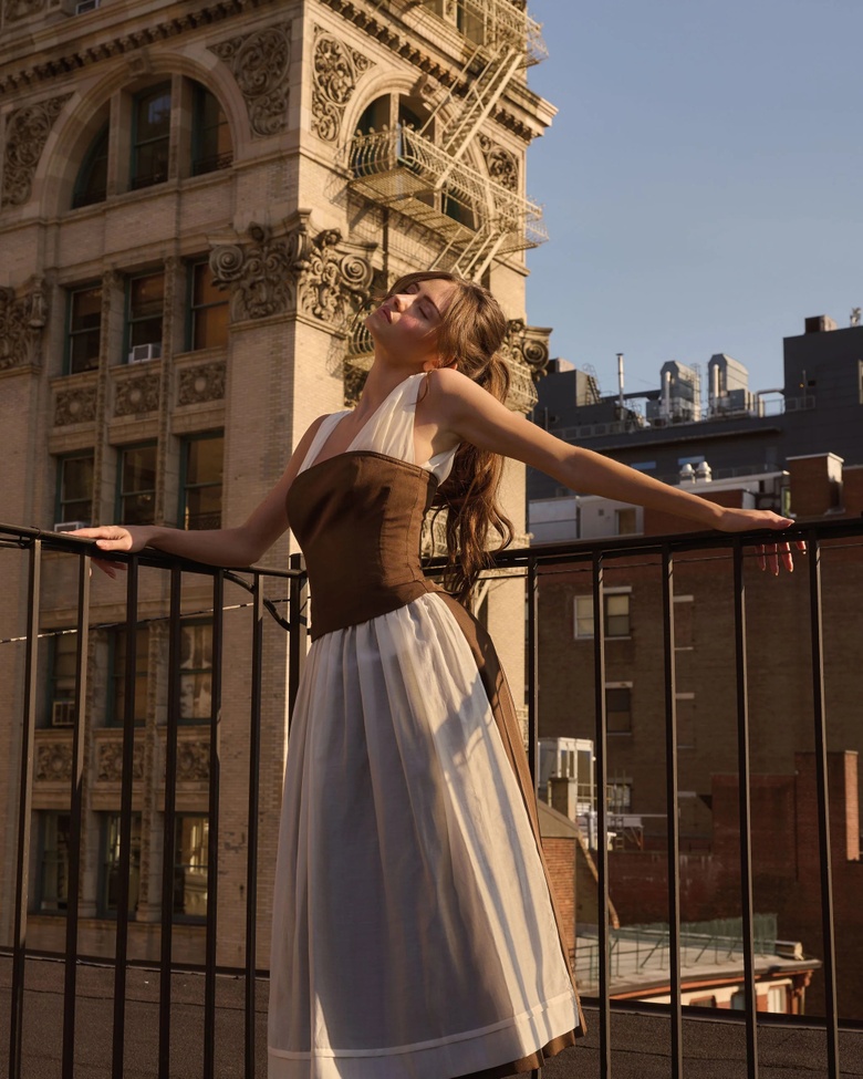 Leni Klum Steals the Show in Stunning Dirndl Collection Showcase