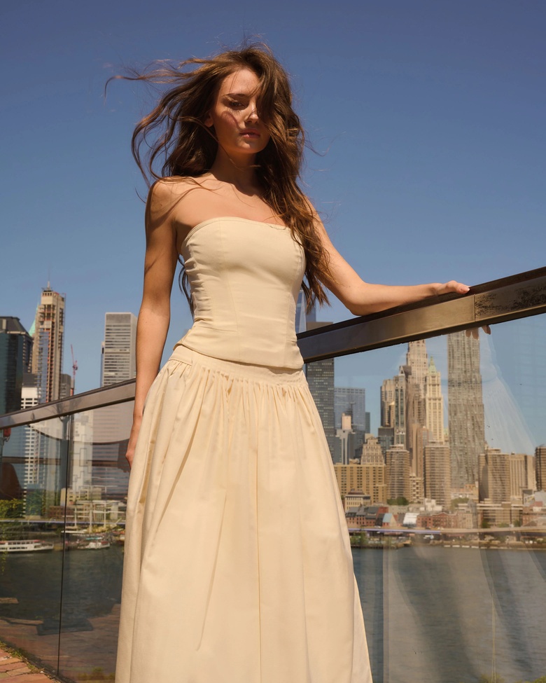 Leni Klum Steals the Show in Stunning Dirndl Collection Showcase