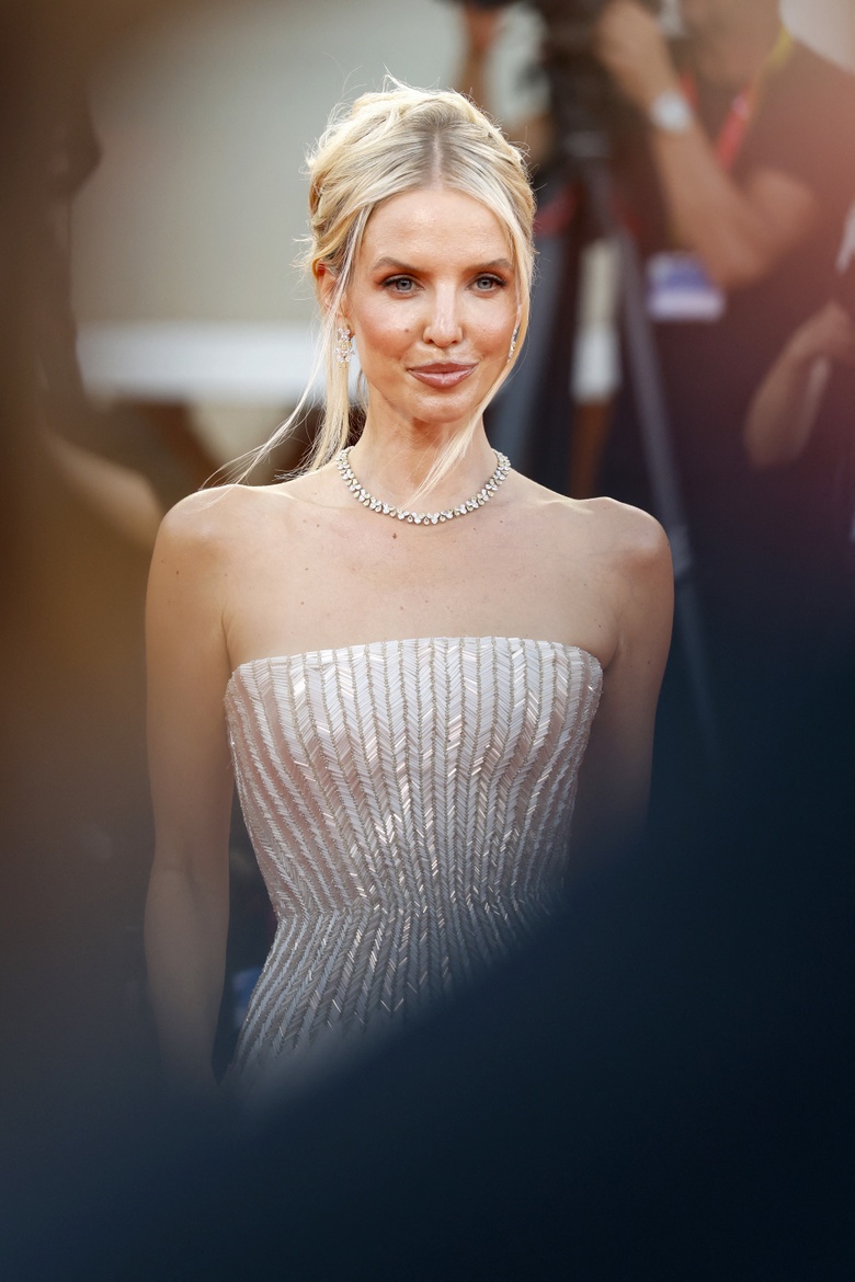Leonie Hanne Steals the Spotlight at Venice Film Festival Gala