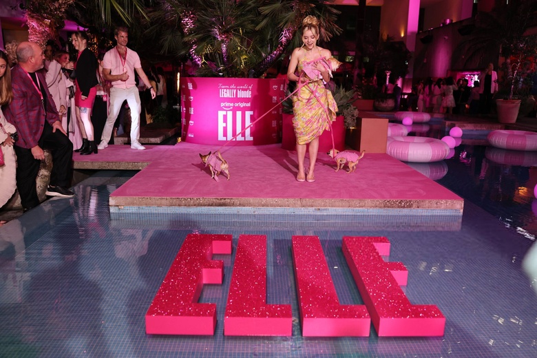 Lexi Minetree Steals the Show at Sydney's Chic Pool Party Event