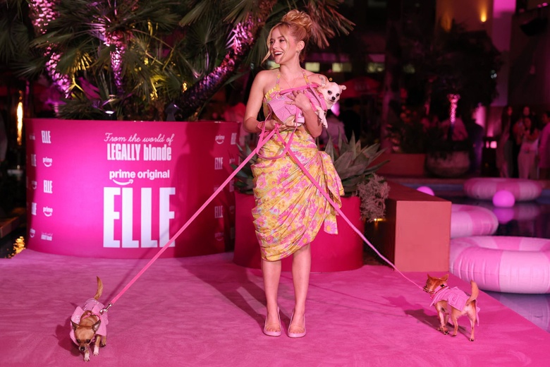 Lexi Minetree Steals the Show at Sydney's Chic Pool Party Event