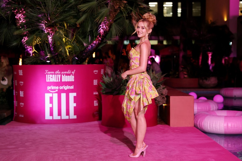 Lexi Minetree Steals the Show at Sydney's Chic Pool Party Event