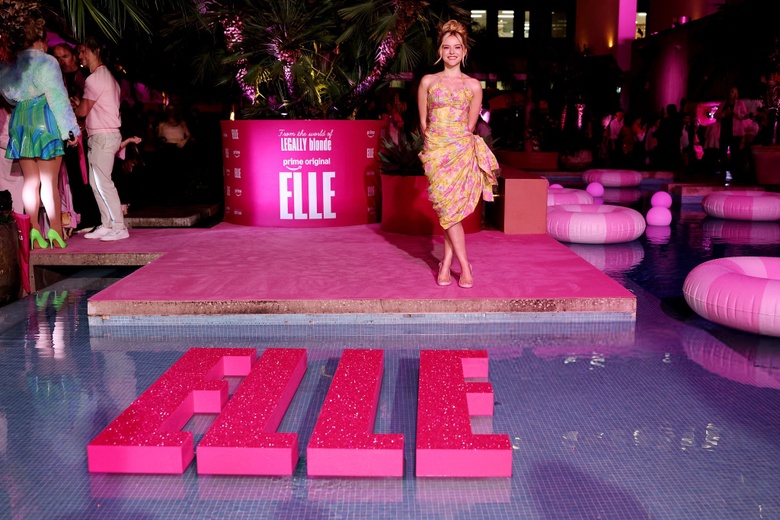 Lexi Minetree Steals the Show at Sydney's Chic Pool Party Event