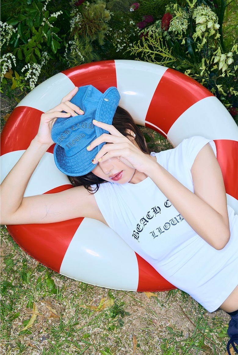 Lisa Of Blackpink's Beachside Glow Steals the Spotlight at Luxury Event