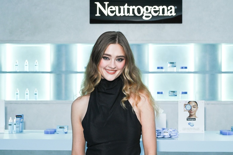 Lizzy Greene Brings the Glamour and Shine to Beverly Hills Event