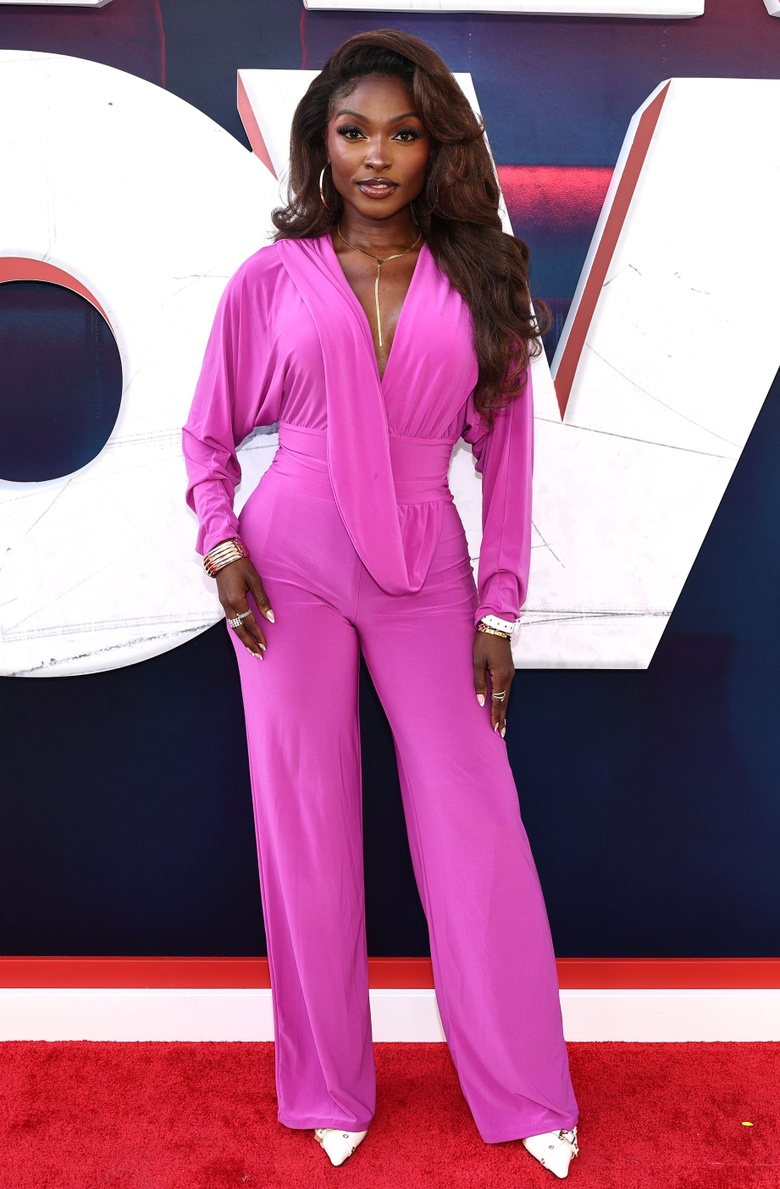 Loren Lott's Stunning Look Captures Attention