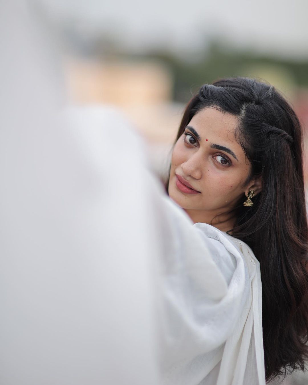 Losliya Mariyanesan Latest Glamour Photos and Looks