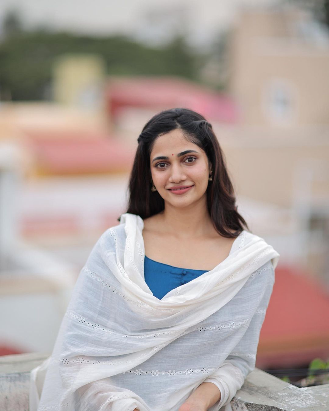Losliya Mariyanesan Latest Glamour Photos and Looks