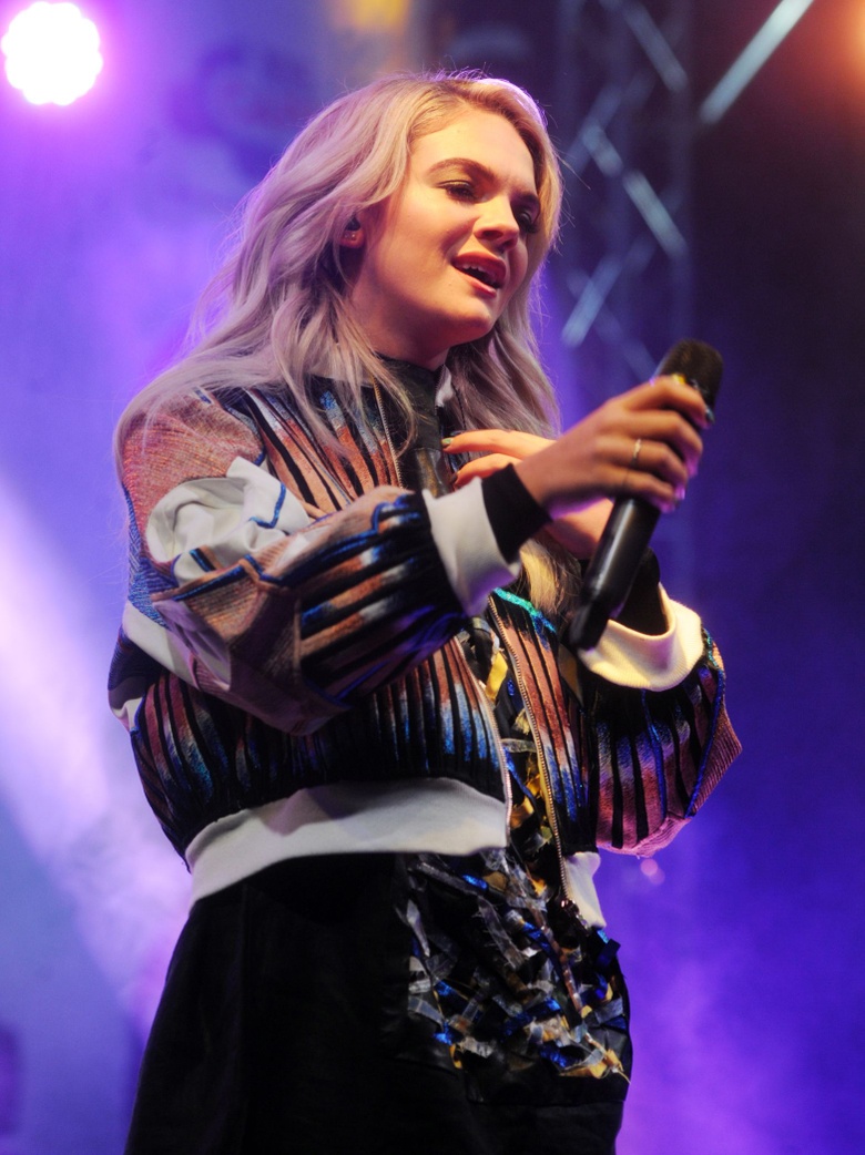 Louisa Johnson Commands the Stage in Dynamic Performance Spotlight