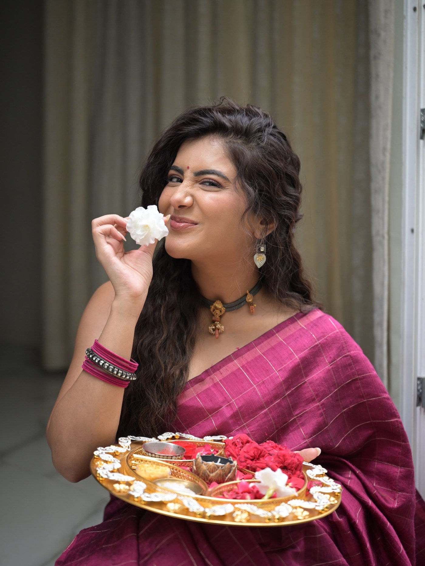 Rashi Singh’s Festive Charm: Mastering Effortless Ethnic Elegance!