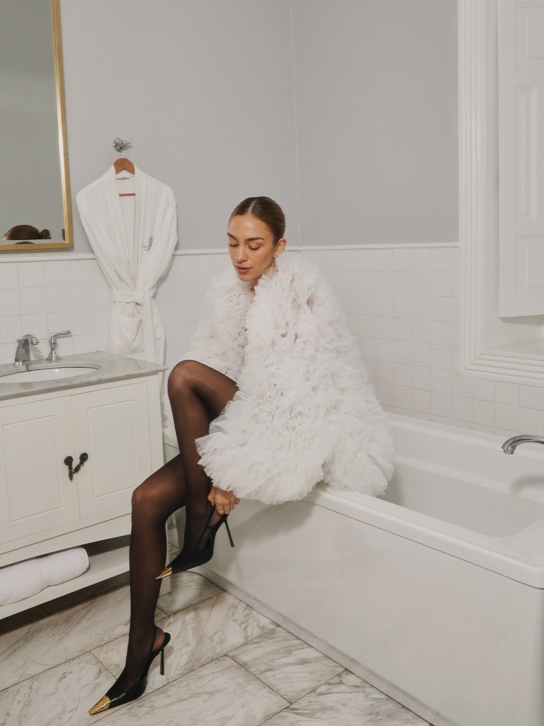 Luana Barron Steals the Show in Elegant Spring Style