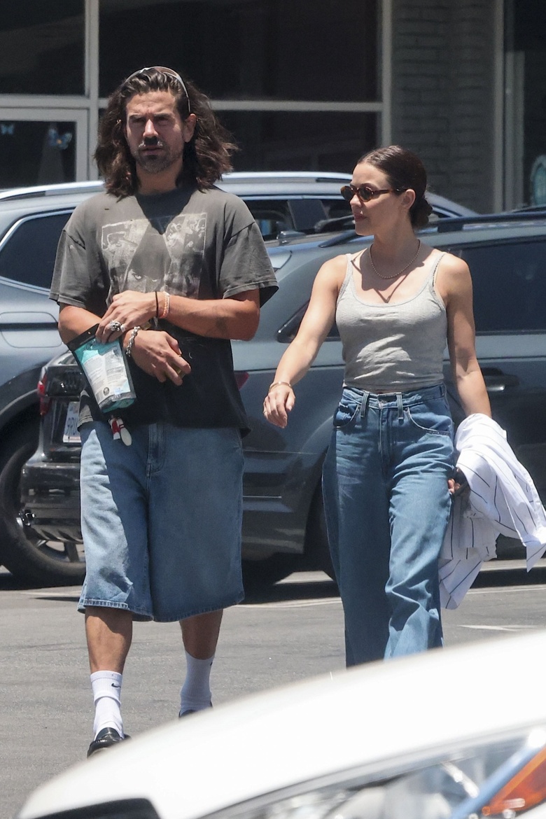 Lucy Hale's Effortless Chic: A Day of LA Glamour!