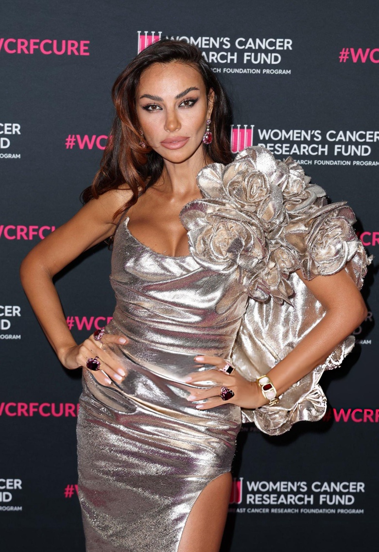 Madalina Ghenea Steals the Spotlight at Glamorous Gala Event