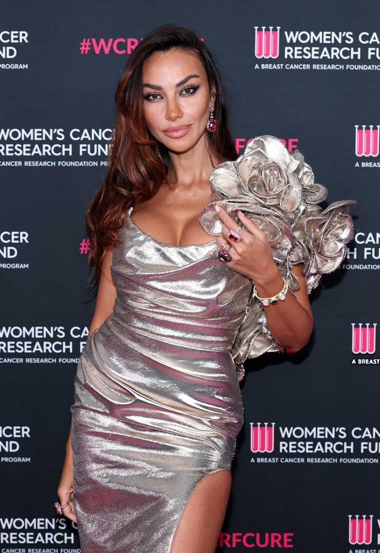 Madalina Ghenea Steals the Spotlight at Glamorous Gala Event