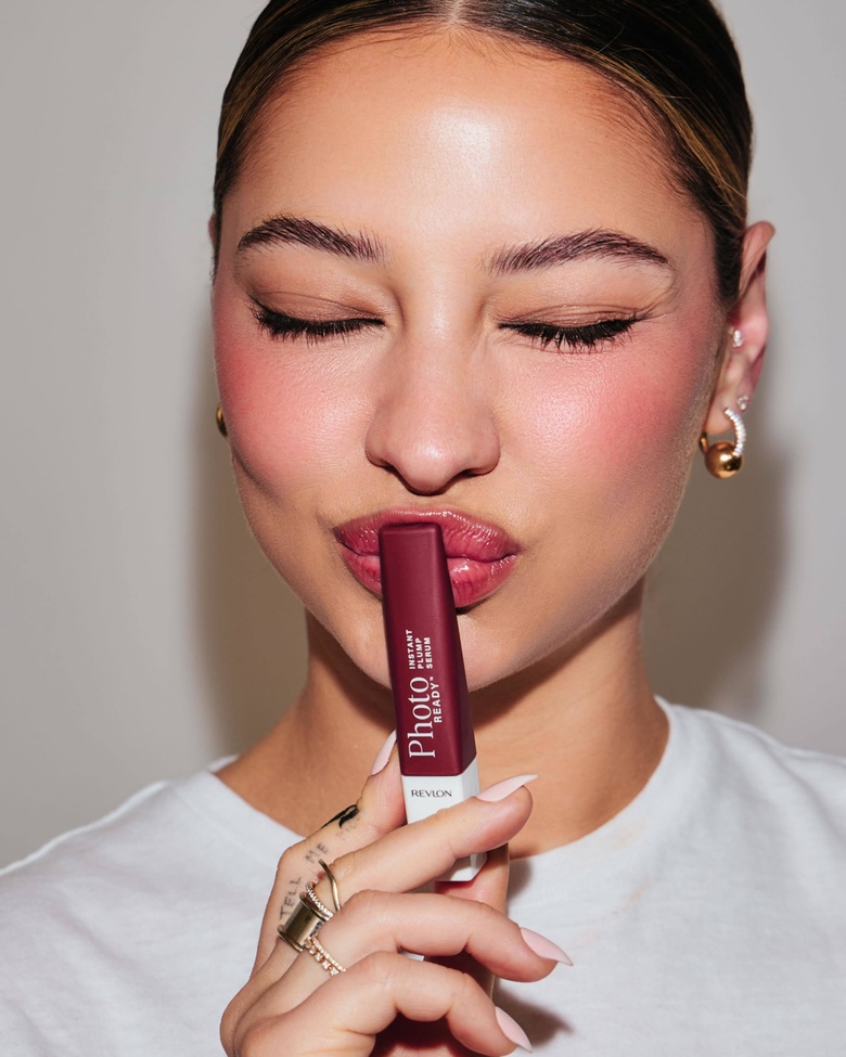 Madelyn Cline's Stunning Look Captures Viral Attention
