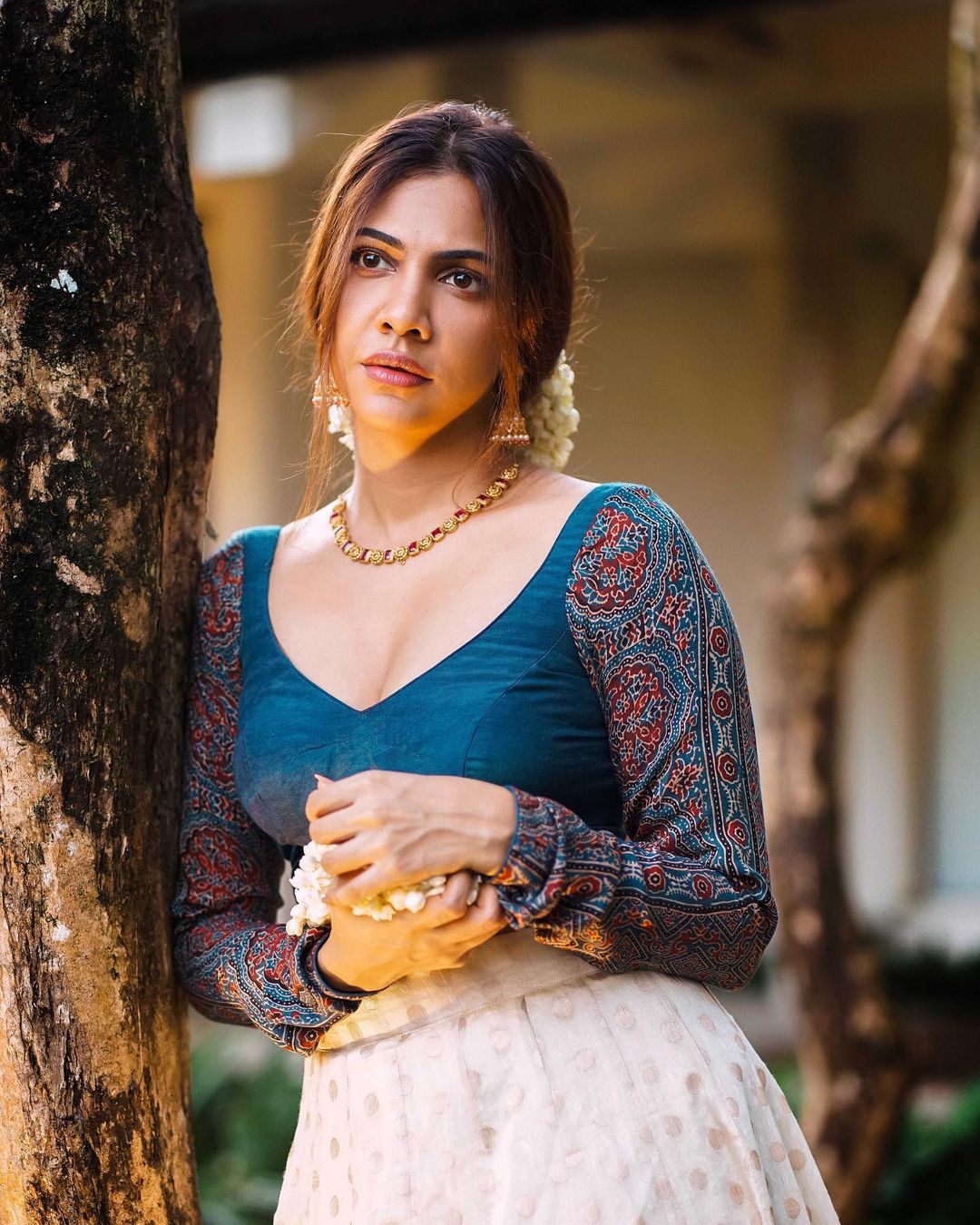 Madonna Sebastian Glamour Photos Stunning Celebrity Looks
