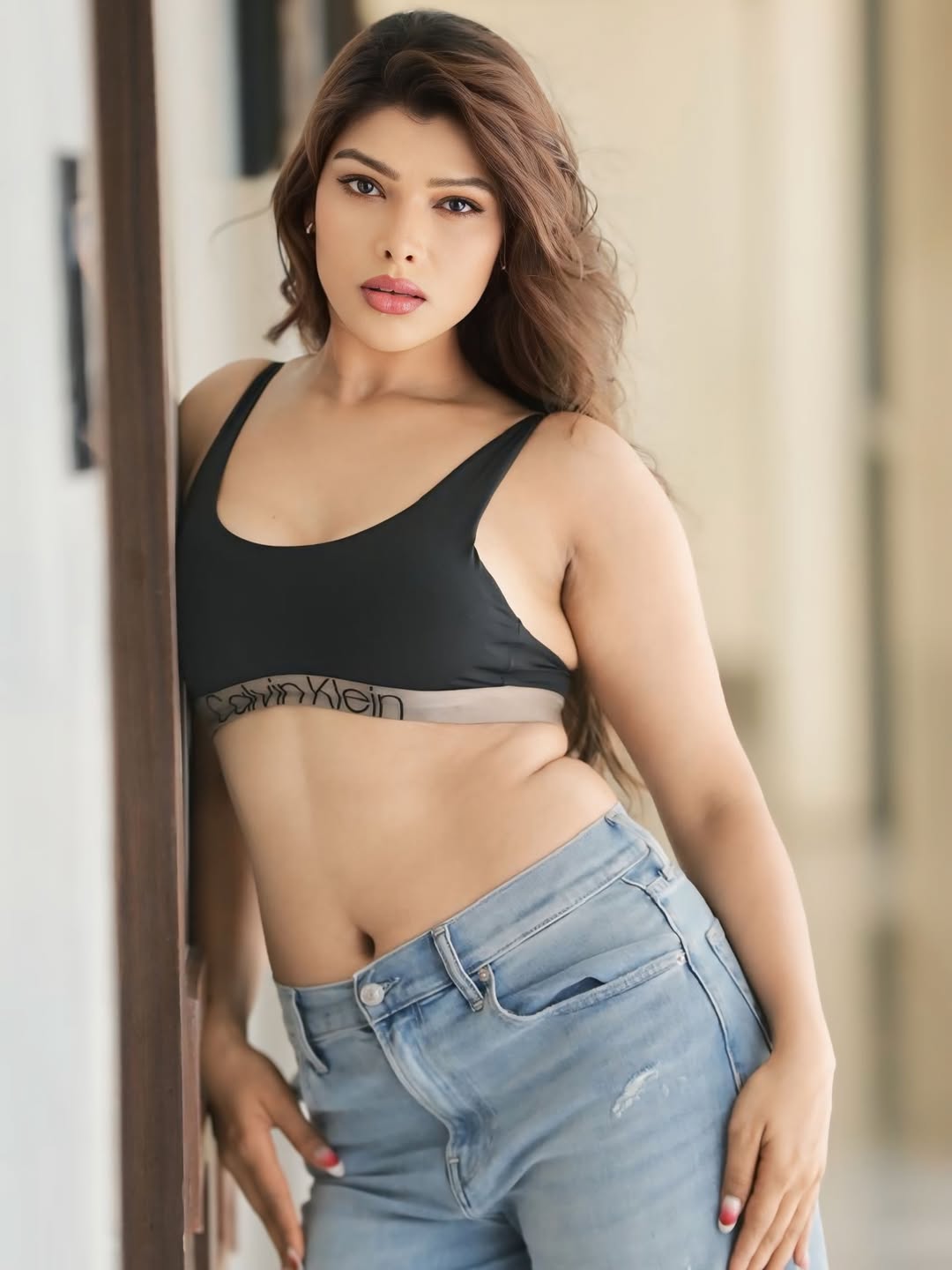 Mahima Gupta's Viral Crop Top Look Sets the Trend for Street Style Glamour