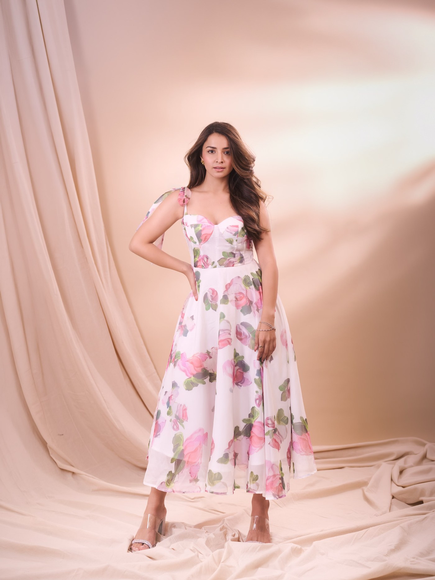 Mahima Makwana Blooms in Floral Elegance: Effortless Summer Style Goals