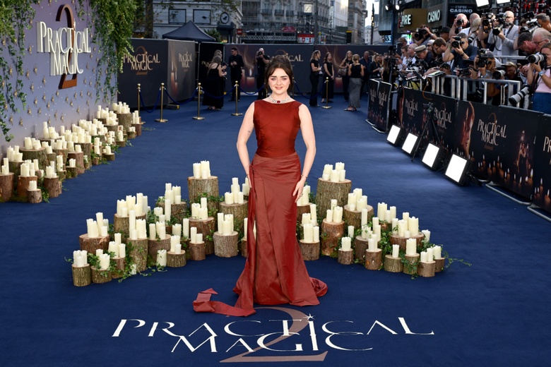 Maisie Williams' Effortlessly Chic Style Steals the Spotlight at London Fashion Events