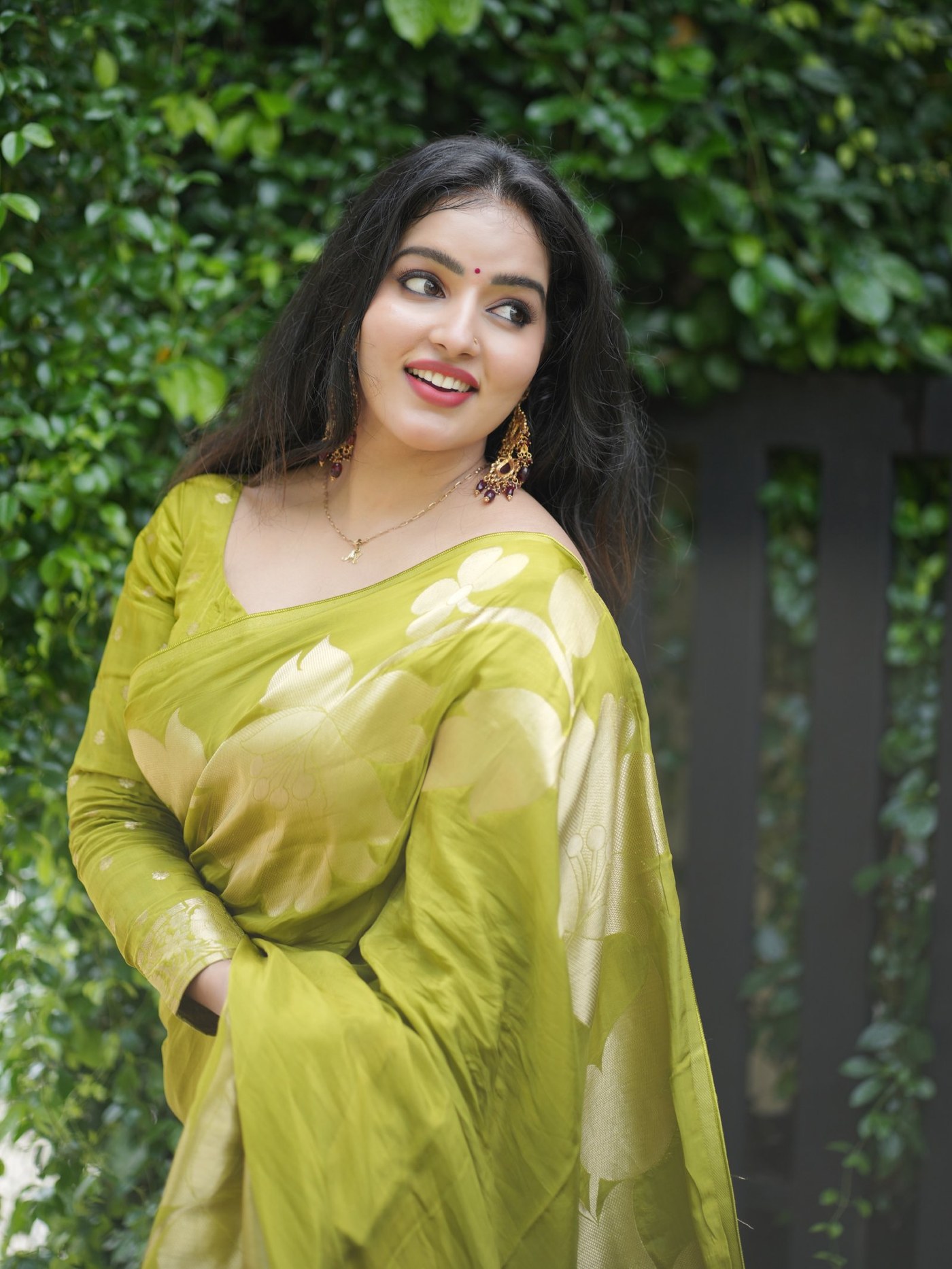 Malavika Menon's Lime Green Silk Saree Look is a Masterclass in Festive Elegance