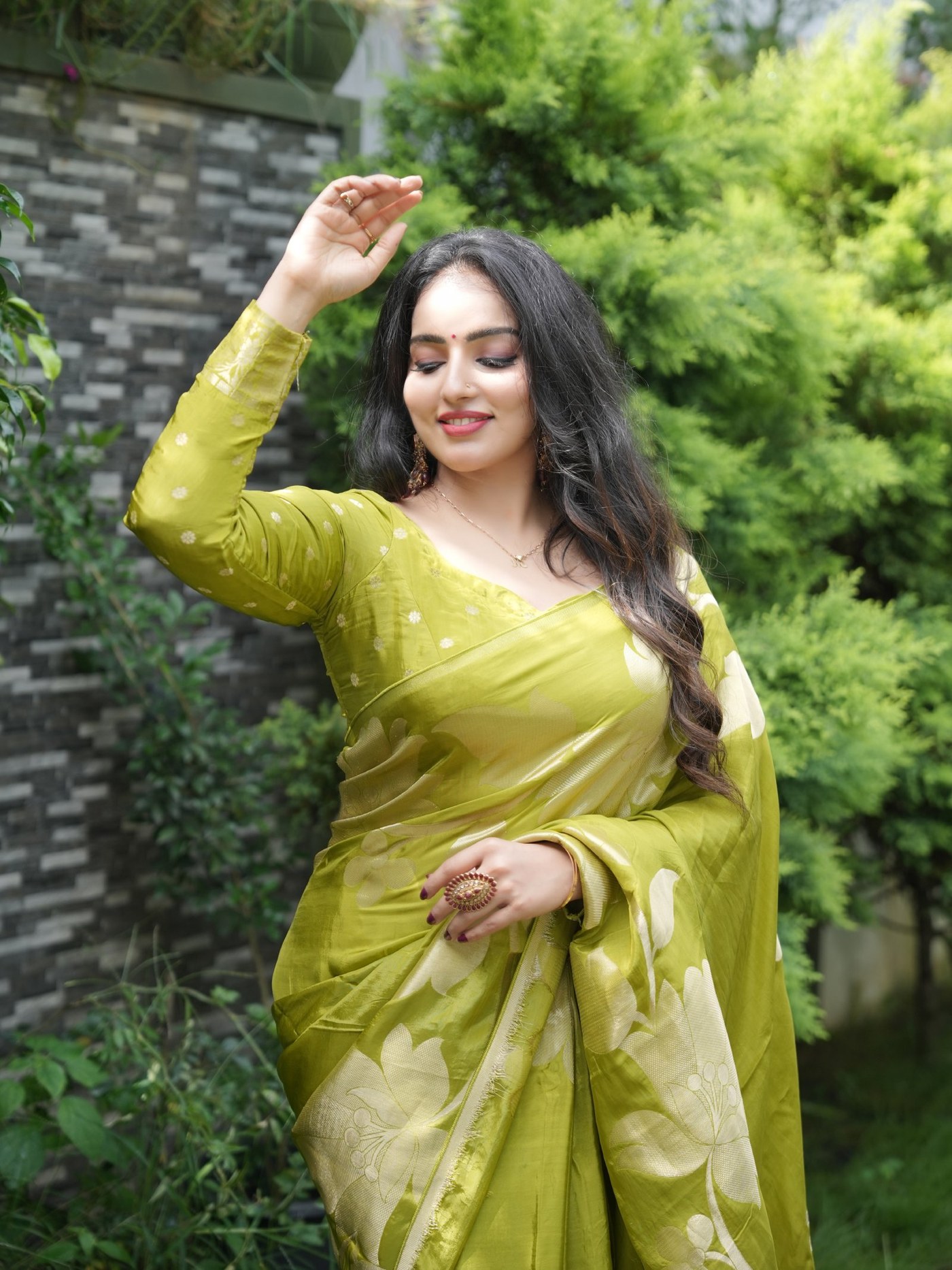 Malavika Menon's Lime Green Silk Saree Look is a Masterclass in Festive Elegance