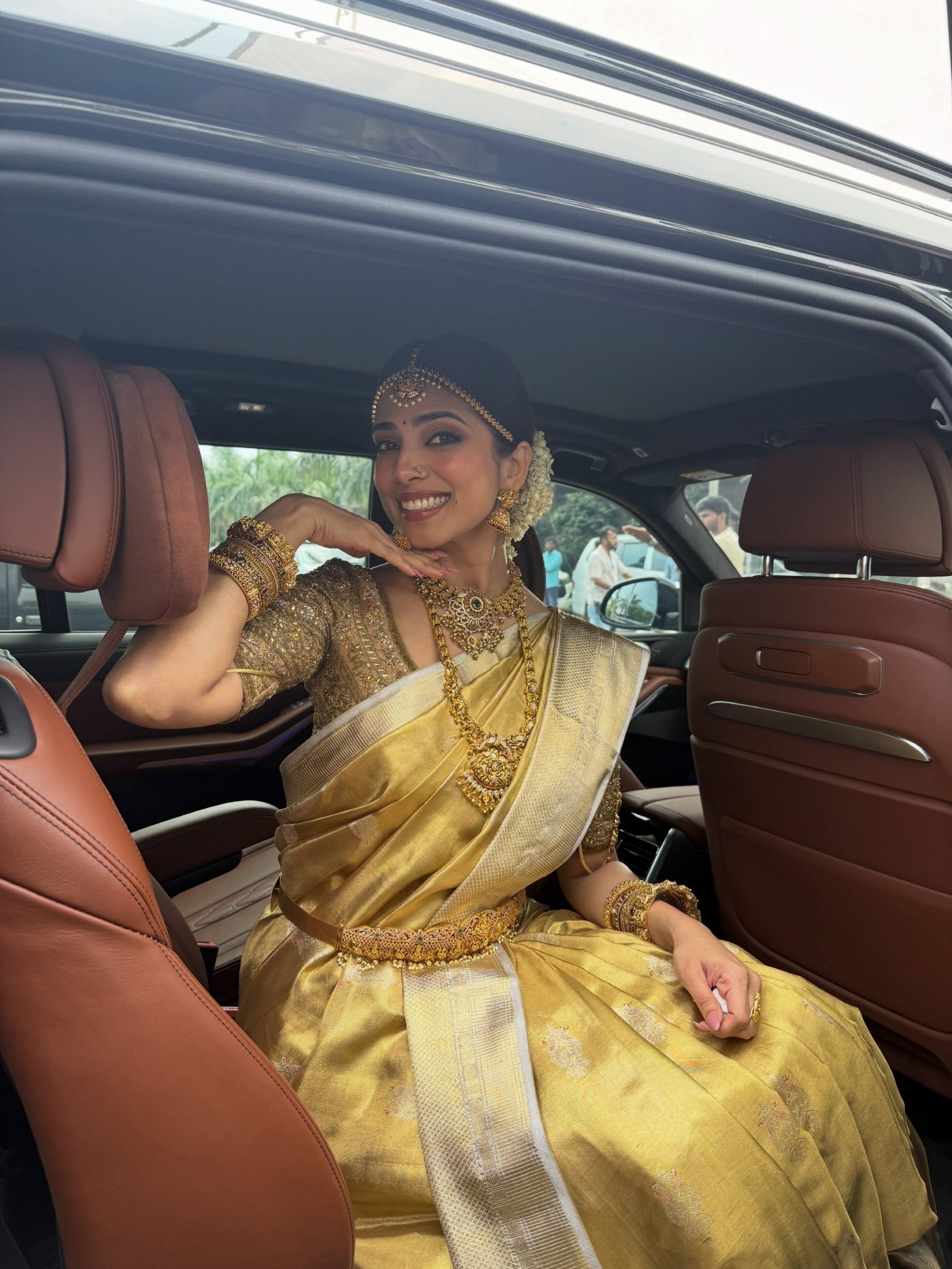 Malavika Mohanan Glows in Traditional Tamil Bridal Elegance