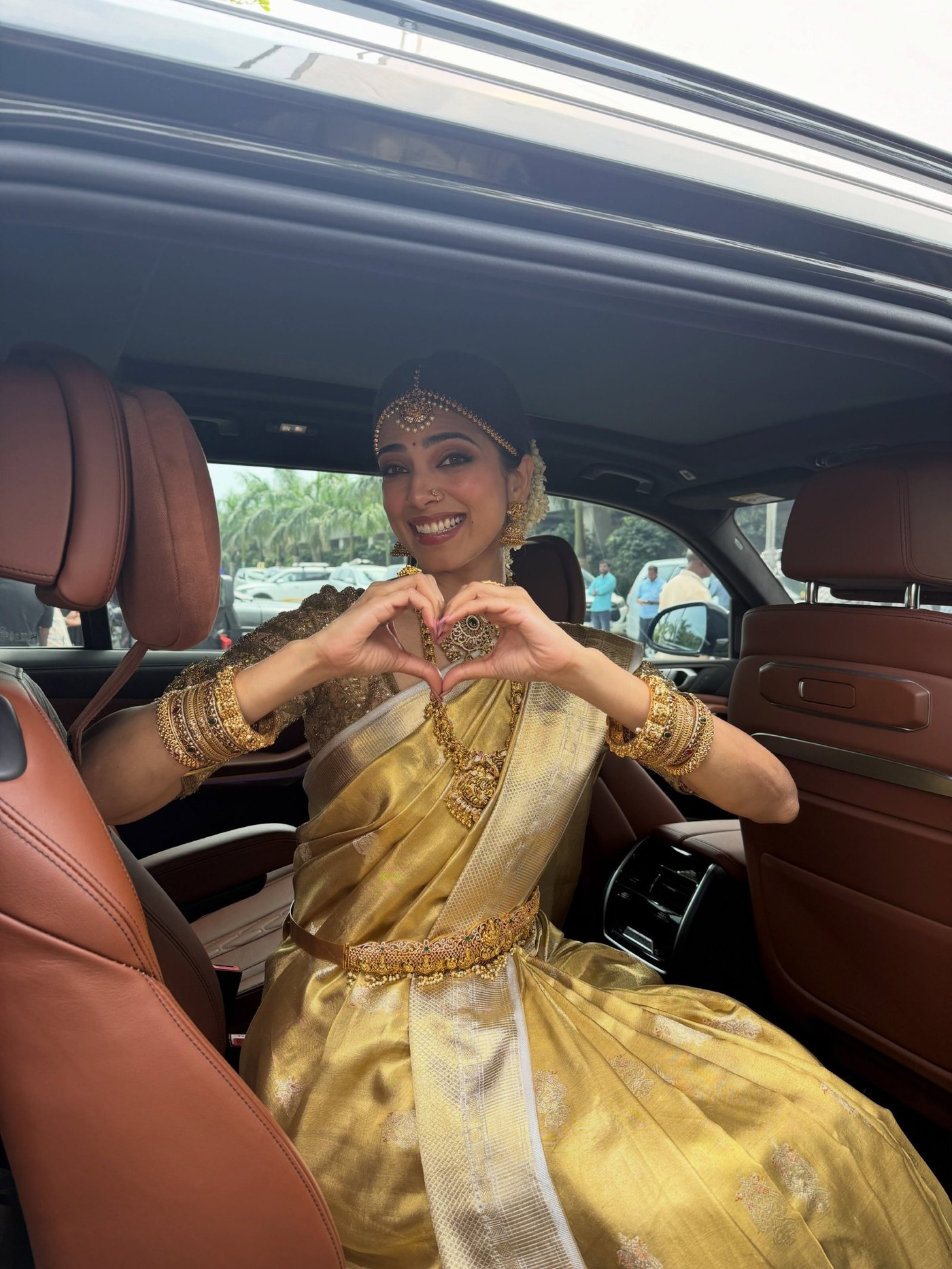 Malavika Mohanan Glows in Traditional Tamil Bridal Elegance