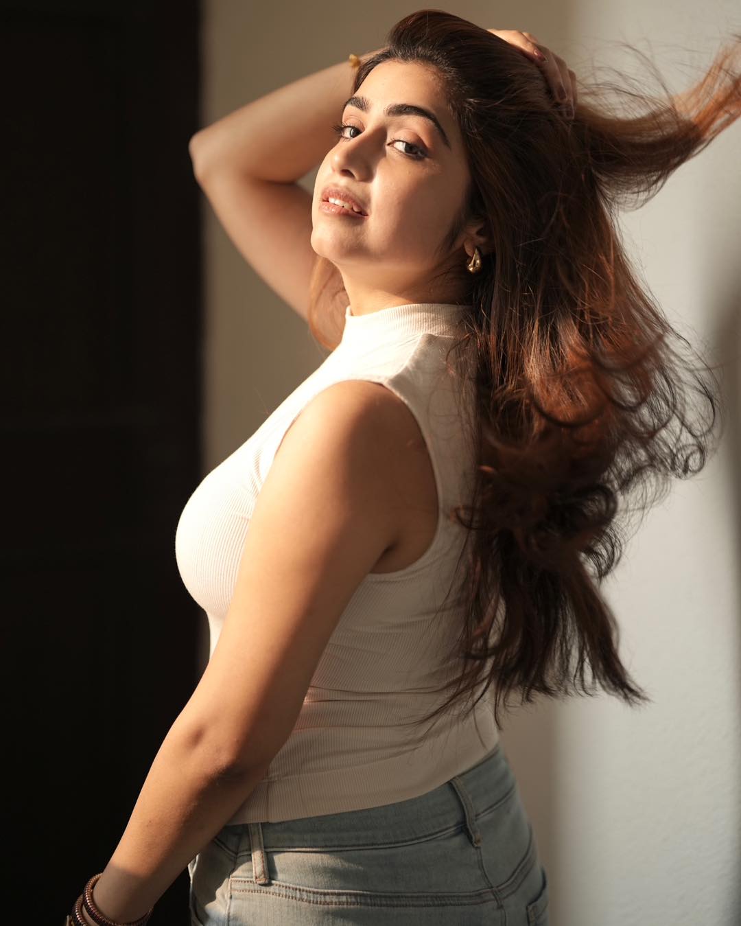 Manasa Radhakrishnan Captures Stunning Moments in Glamour