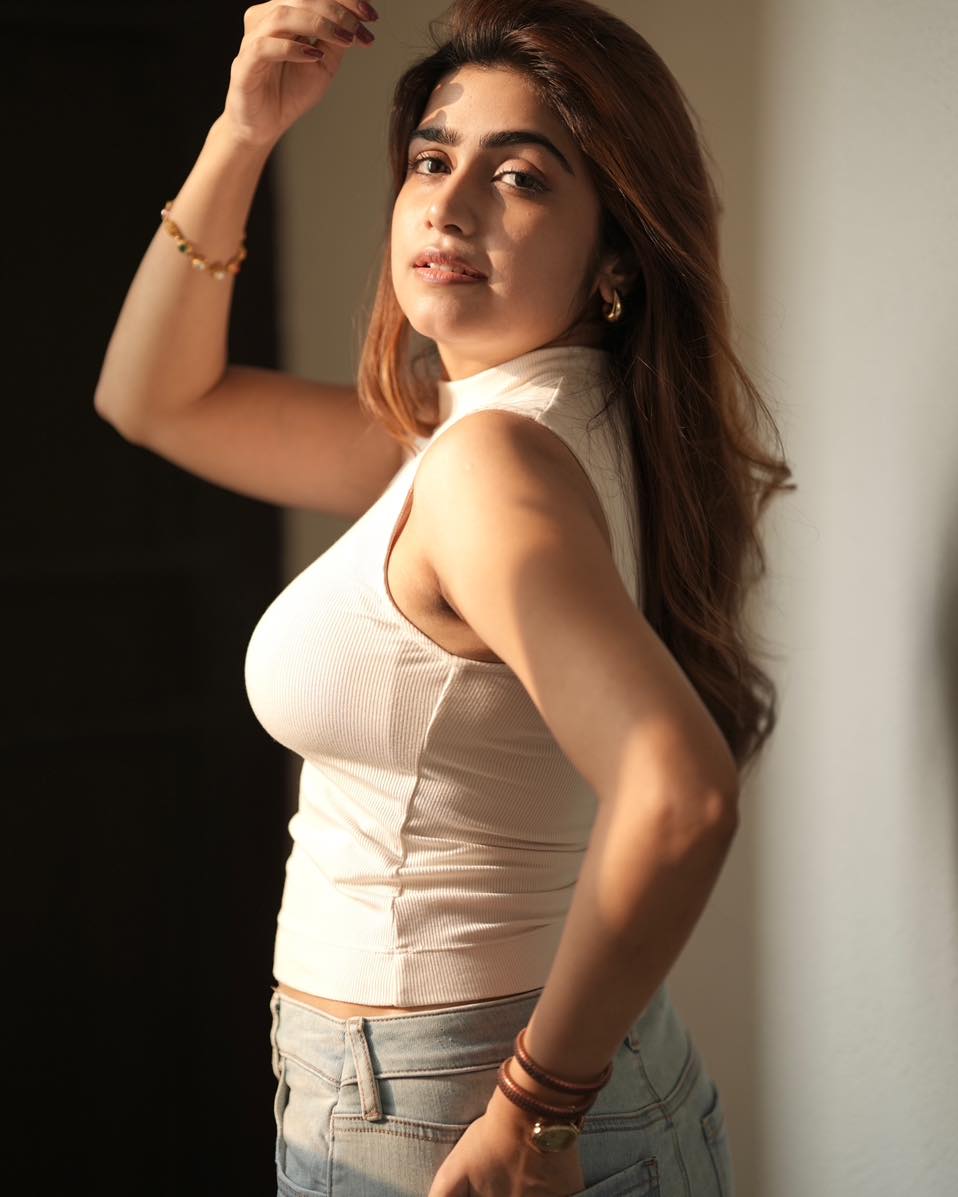 Manasa Radhakrishnan Captures Stunning Moments in Glamour