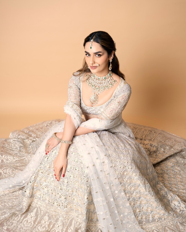 Manushi Chhillar's Stunning Transformation in Latest Photo Shoot