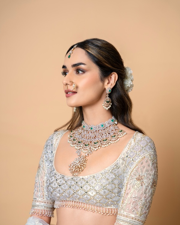 Manushi Chhillar's Stunning Transformation in Latest Photo Shoot