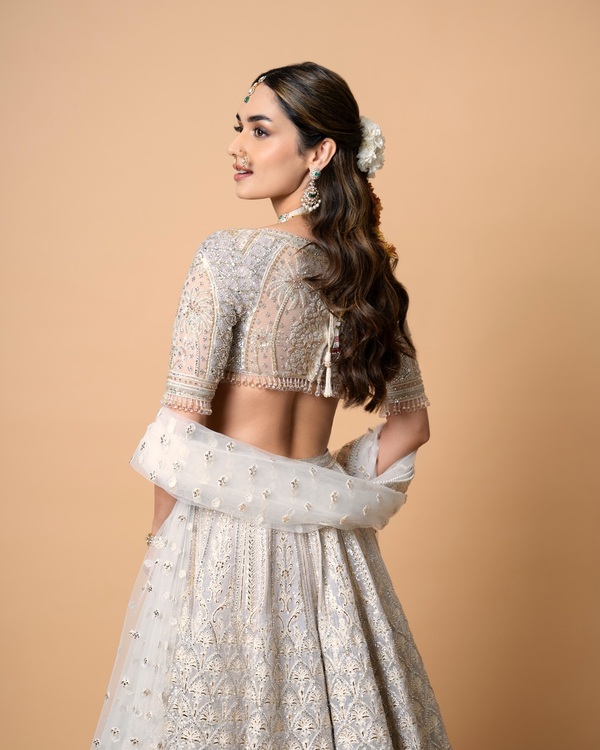 Manushi Chhillar's Stunning Transformation in Latest Photo Shoot