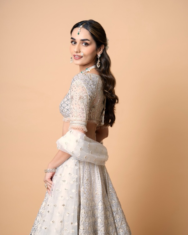 Manushi Chhillar's Stunning Transformation in Latest Photo Shoot