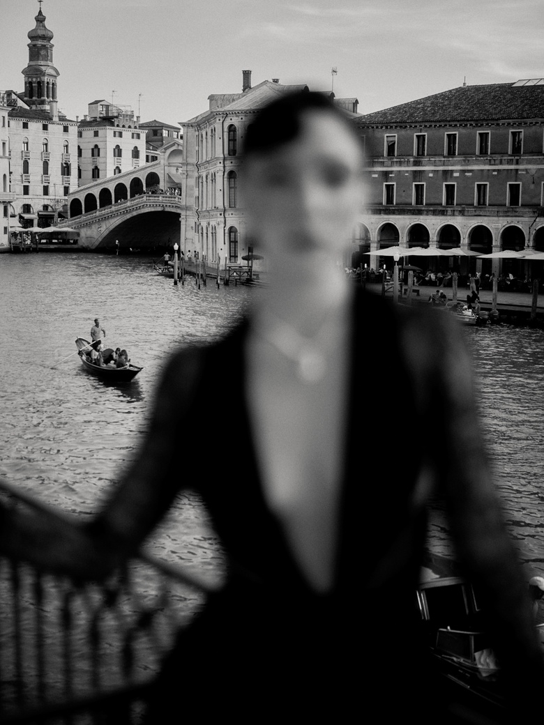 Matilda De Angelis Captures the Venetian Spotlight in Elegant Ensemble